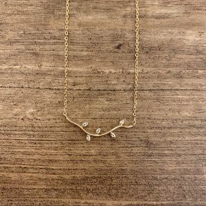 Dainty Gold Leaf Necklace